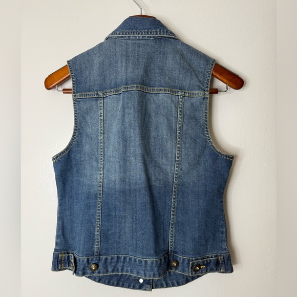 Boston proper Blue sleeveless button up denim trucker vest. S - Picture 6 of 6